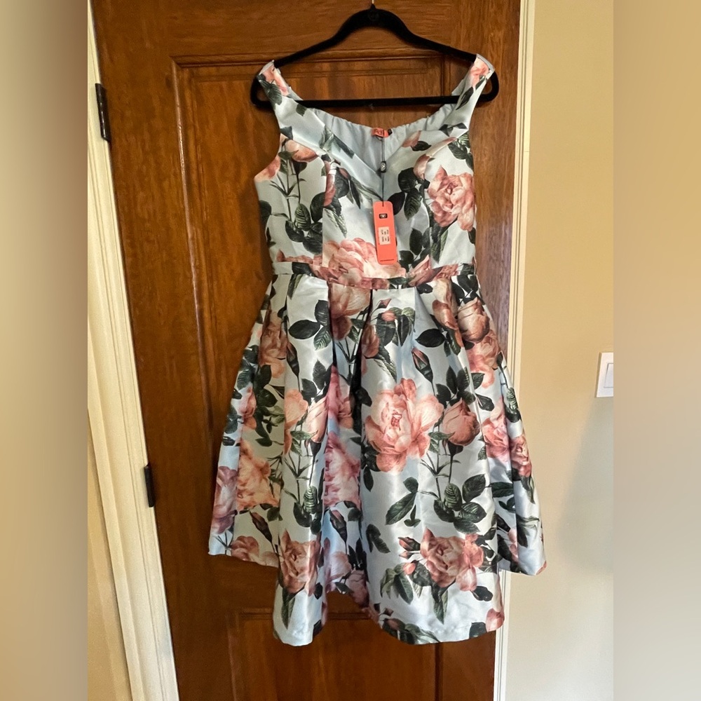 NWT Chi Chi London 50s Retro Floral Off-The-Shoulder Beatrice Dress - Size 14